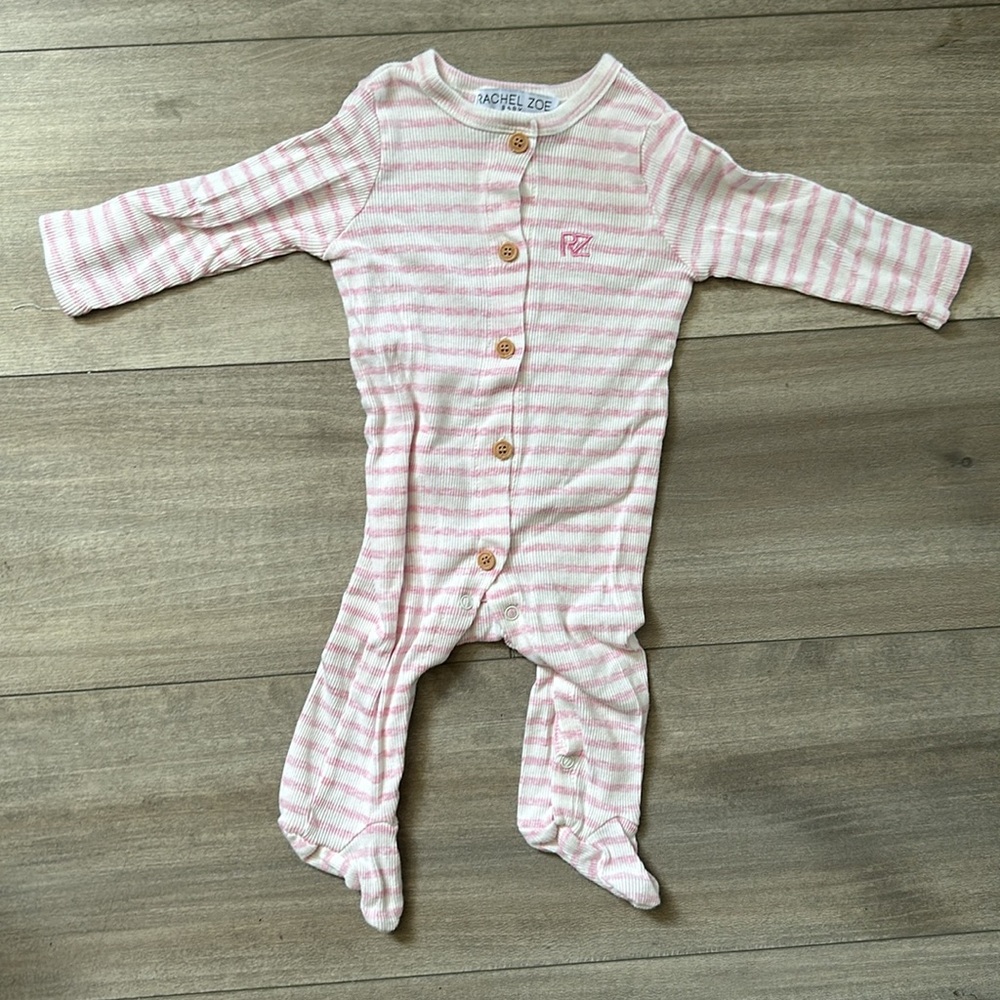 2 button down pjs 🎀 - Picture 5 of 7